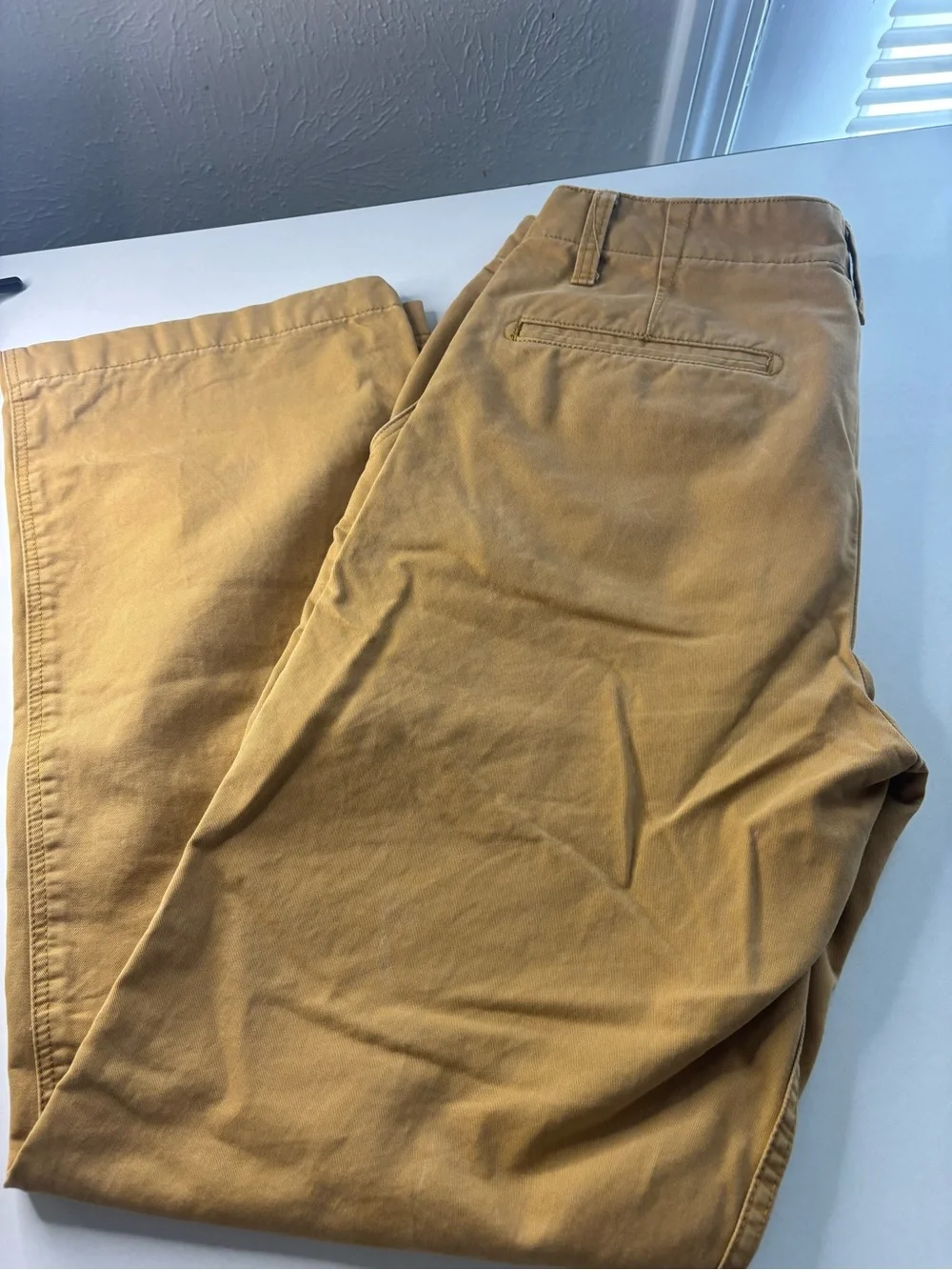 Dockers Mustard Yellow Chino Shorts with Orange Trim size 30/30